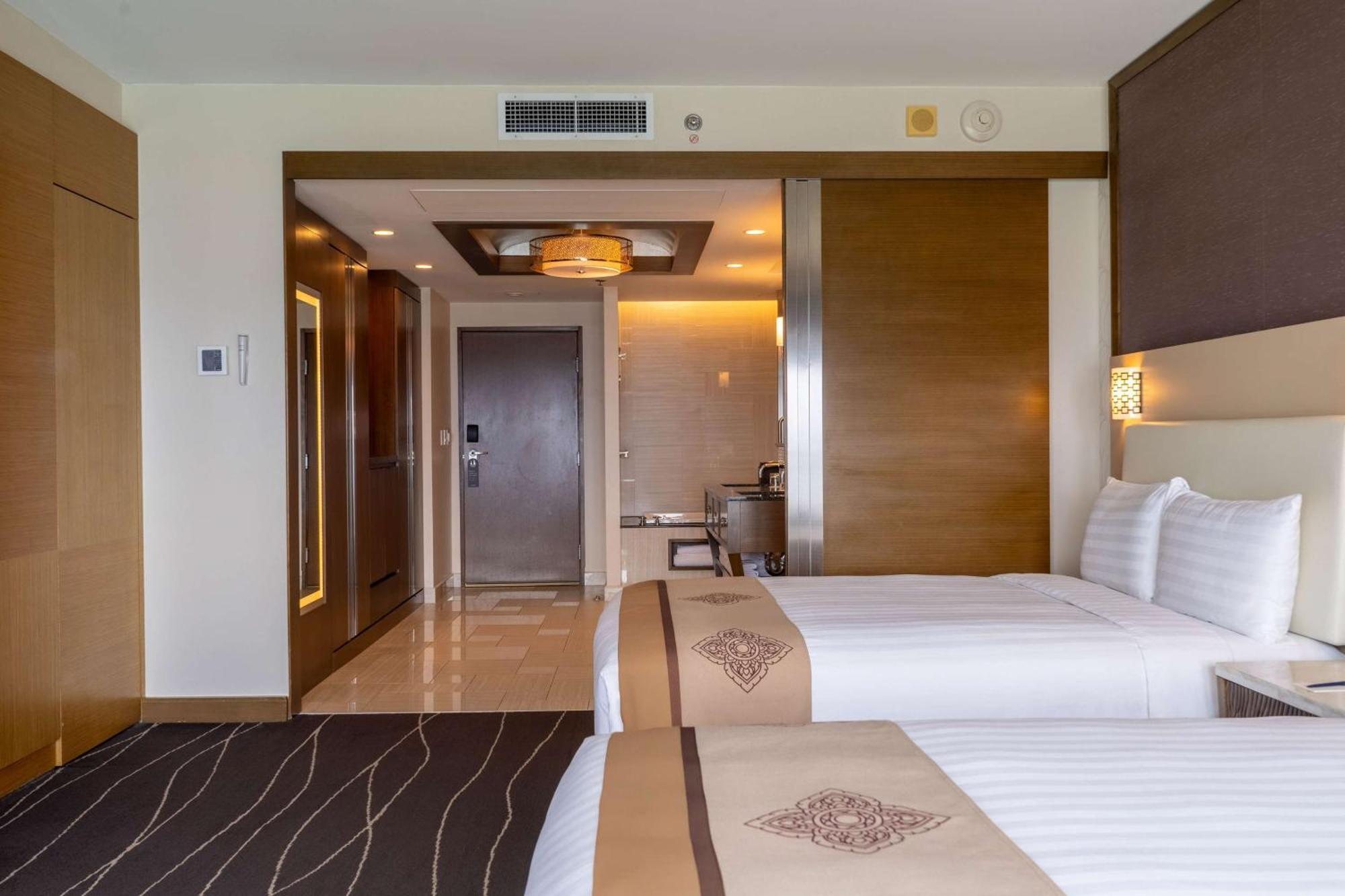 Dusit Thani Guam Resort Tumon Zewnętrze zdjęcie