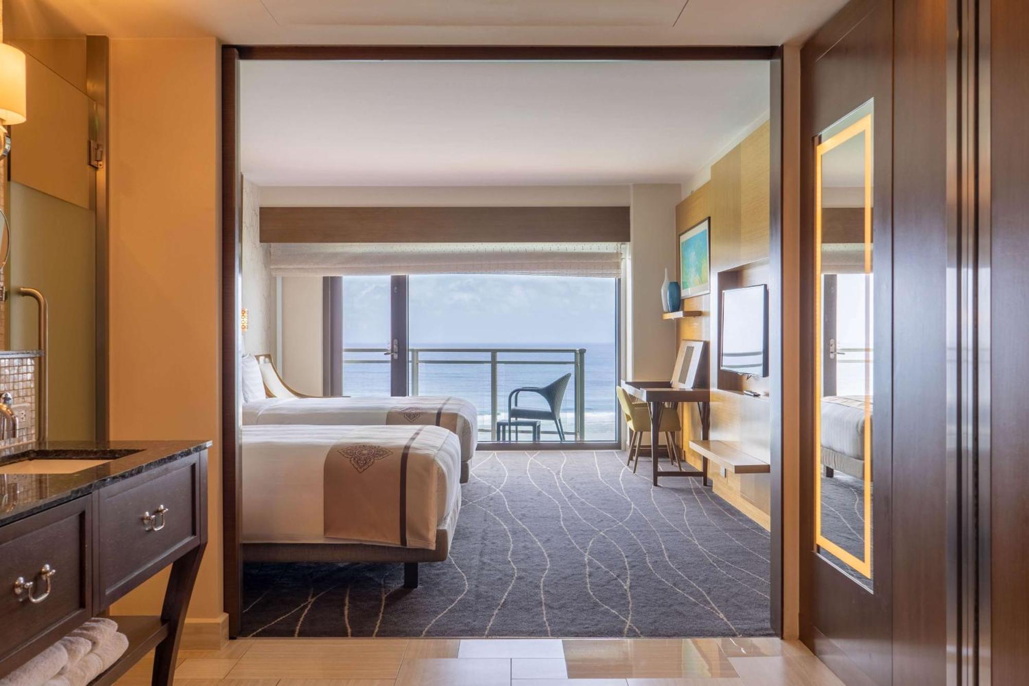 Dusit Thani Guam Resort Tumon Zewnętrze zdjęcie