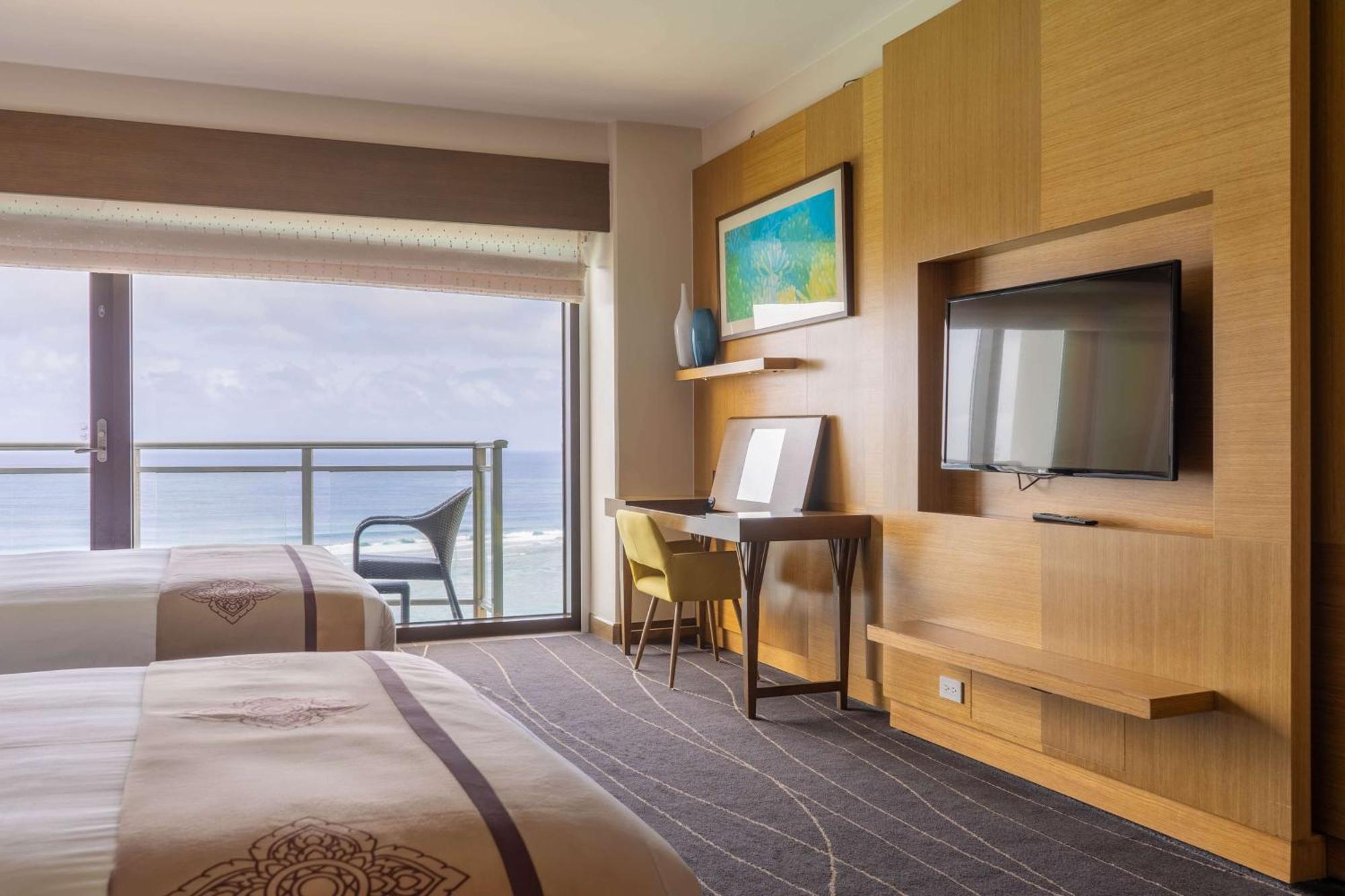 Dusit Thani Guam Resort Tumon Zewnętrze zdjęcie